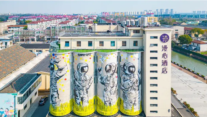 From Abandonment to Artistry: Transforming Discarded Silos into Creative Hubs